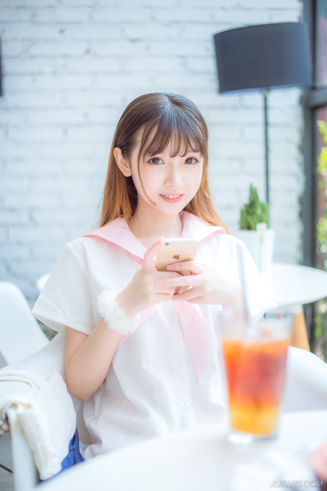 从前看脸蛋，如今重内涵[lizhigushicom]。